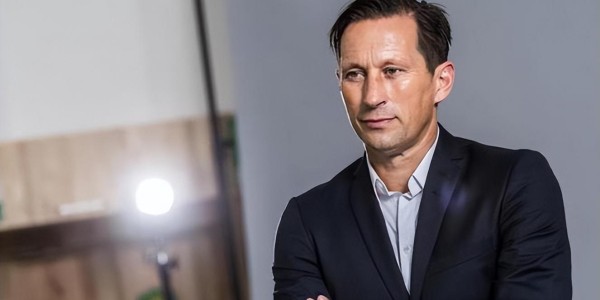 成都球迷都不看好的主教练，如今却带领蓉城首轮大胜，已征服中超