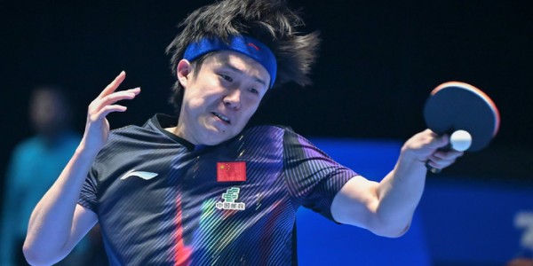 b体育下载-陈俊菘赢球仍小组出局！林诗栋领衔全胜晋级，王艺迪2胜1负排第二|淘汰赛|林兆恒|日本|陈幸同|女单_新浪新闻