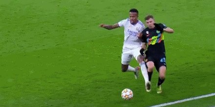 b体育-【欧冠】克罗斯阿森西奥世界波 皇马2比0国米夺头名