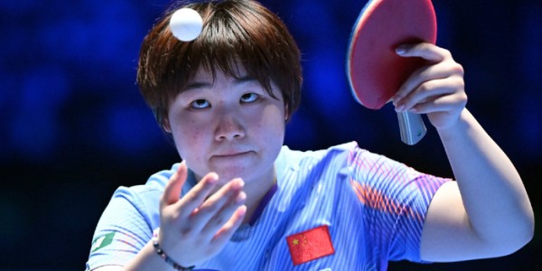 b体育下载-陈俊菘赢球仍小组出局！林诗栋领衔全胜晋级，王艺迪2胜1负排第二|淘汰赛|林兆恒|日本|陈幸同|女单_新浪新闻