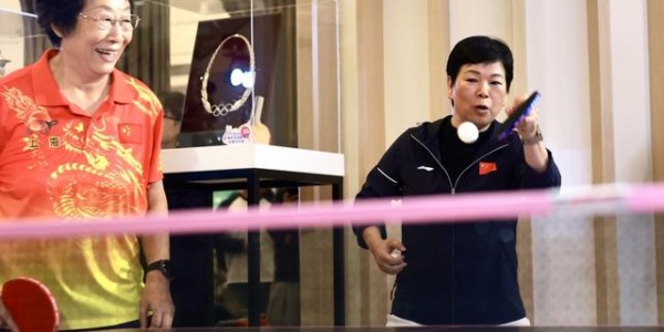 b体育-全民参与“一道乒 乓乓响”，在上海接住这只穿越百年的小白球|乒乓球|乒乓|徐寅生|国际乒乓球联合会|世界乒乓球锦标赛_新浪新闻
