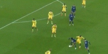 b体育下载-【欧冠】梅西双响超贝利 姆巴佩2射1传 巴黎4比1胜