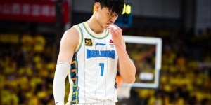 直播吧：北京男篮今晚将播放曾凡博本赛季为球队倾其所有的视频