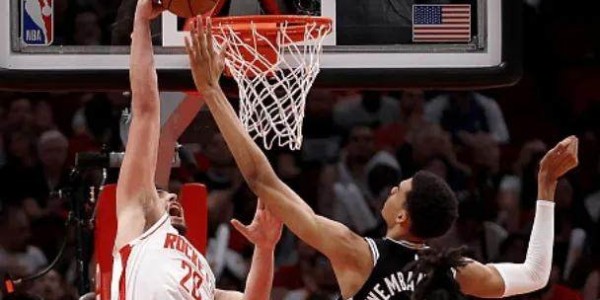 小火龙烫伤斑马！申京炸裂表现送文班生涯最惨一战