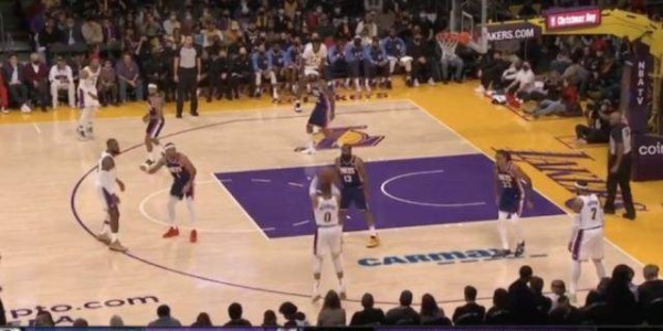 b体育下载-【观点】打不好的韦少底薪都不如 打得好值2000万