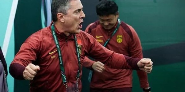 b体育官网-膜拜安东尼奥！6人轮换造最大比分胜利 被球员高高抛起 里皮之后最强|U23|西班牙|亚洲杯|决赛|安东尼奥-瓦伦西亚_新浪体育_新浪新闻