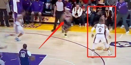 b体育下载-【观点】打不好的韦少底薪都不如 打得好值2000万